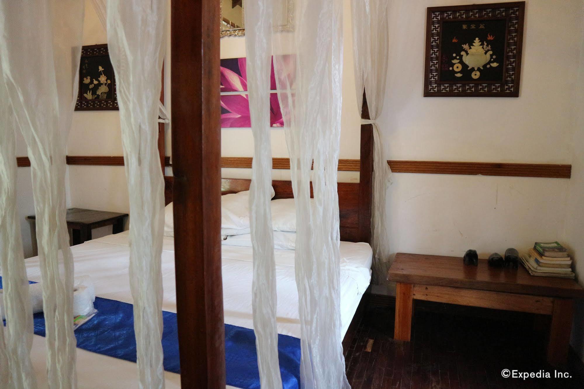 The Lotus Garden Suites Puerto Princesa Exterior foto