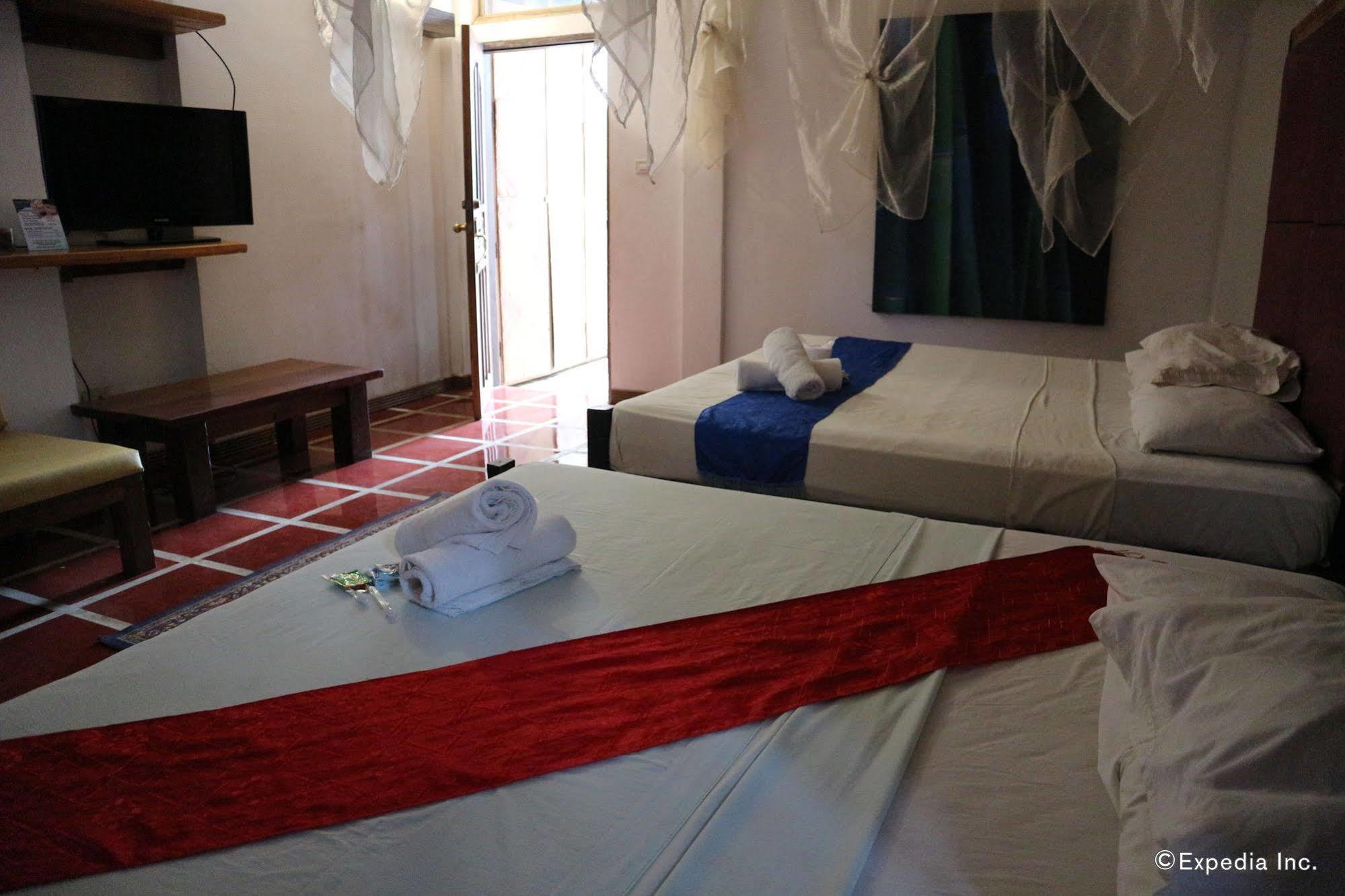The Lotus Garden Suites Puerto Princesa Exterior foto
