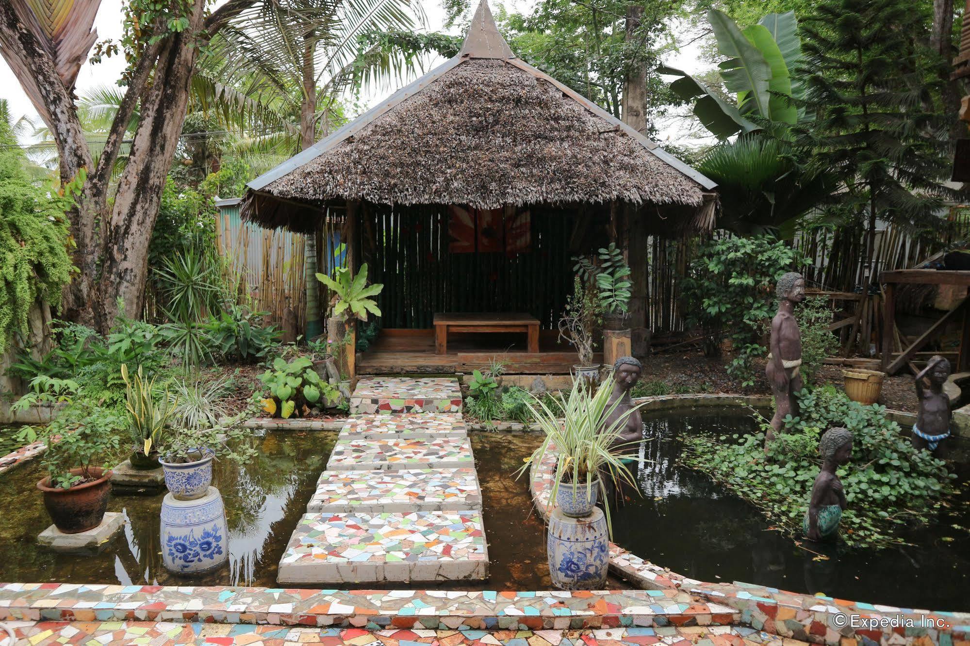 The Lotus Garden Suites Puerto Princesa Exterior foto