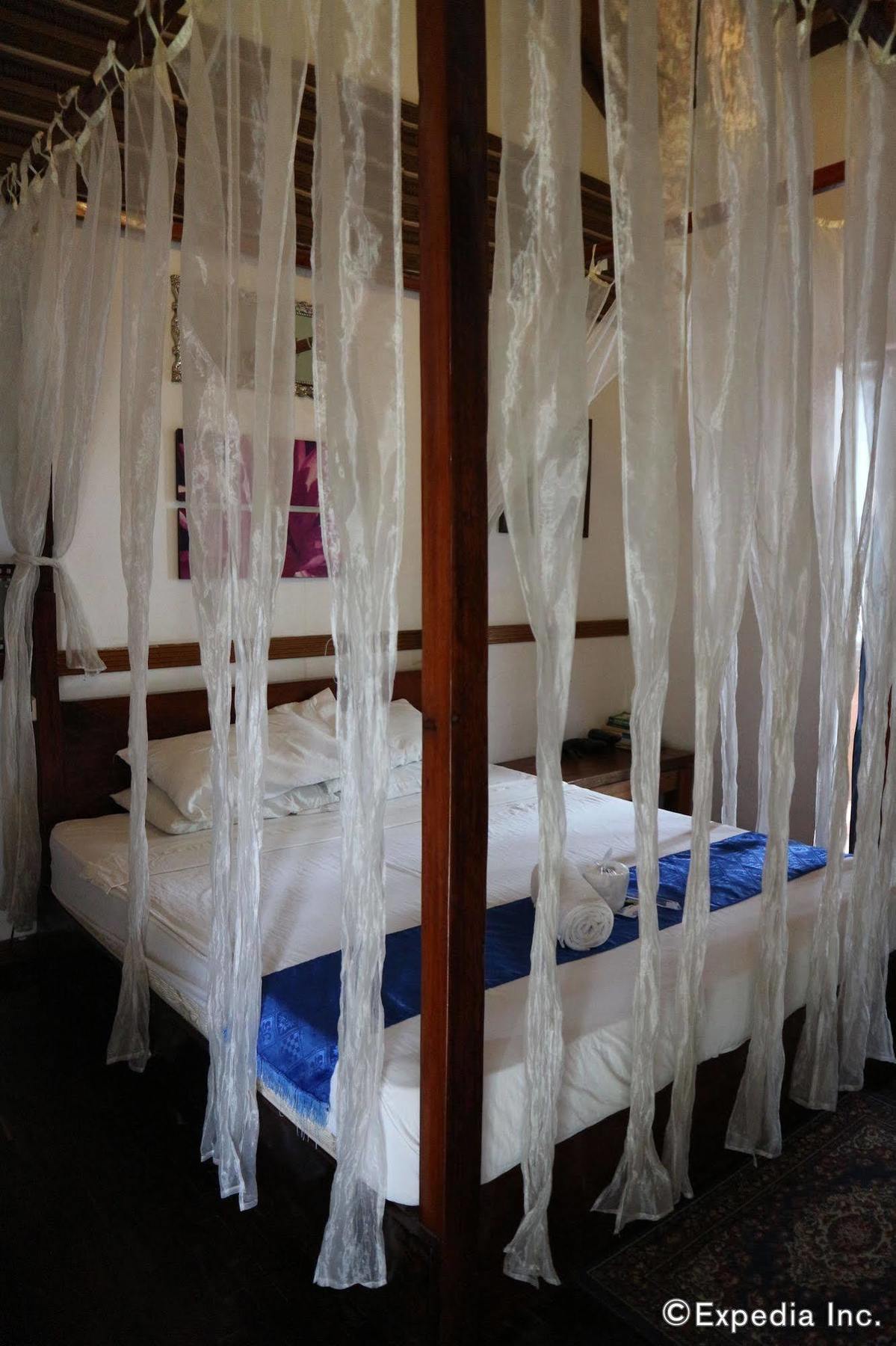 The Lotus Garden Suites Puerto Princesa Exterior foto
